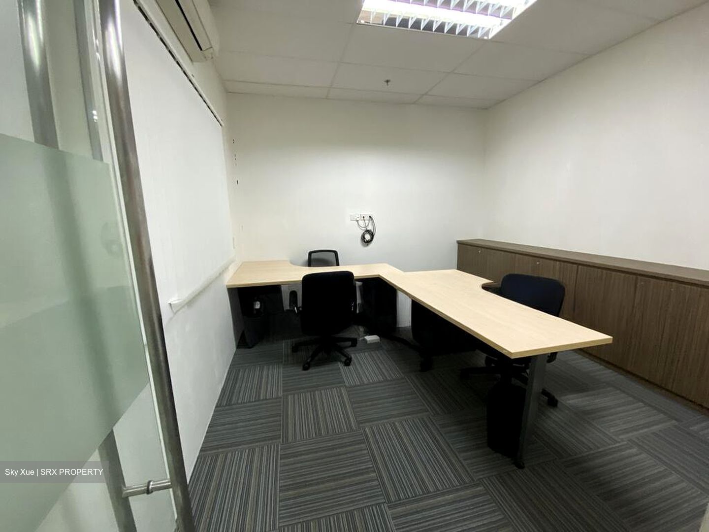 Woodlands Bizhub (D27), Office #577734591